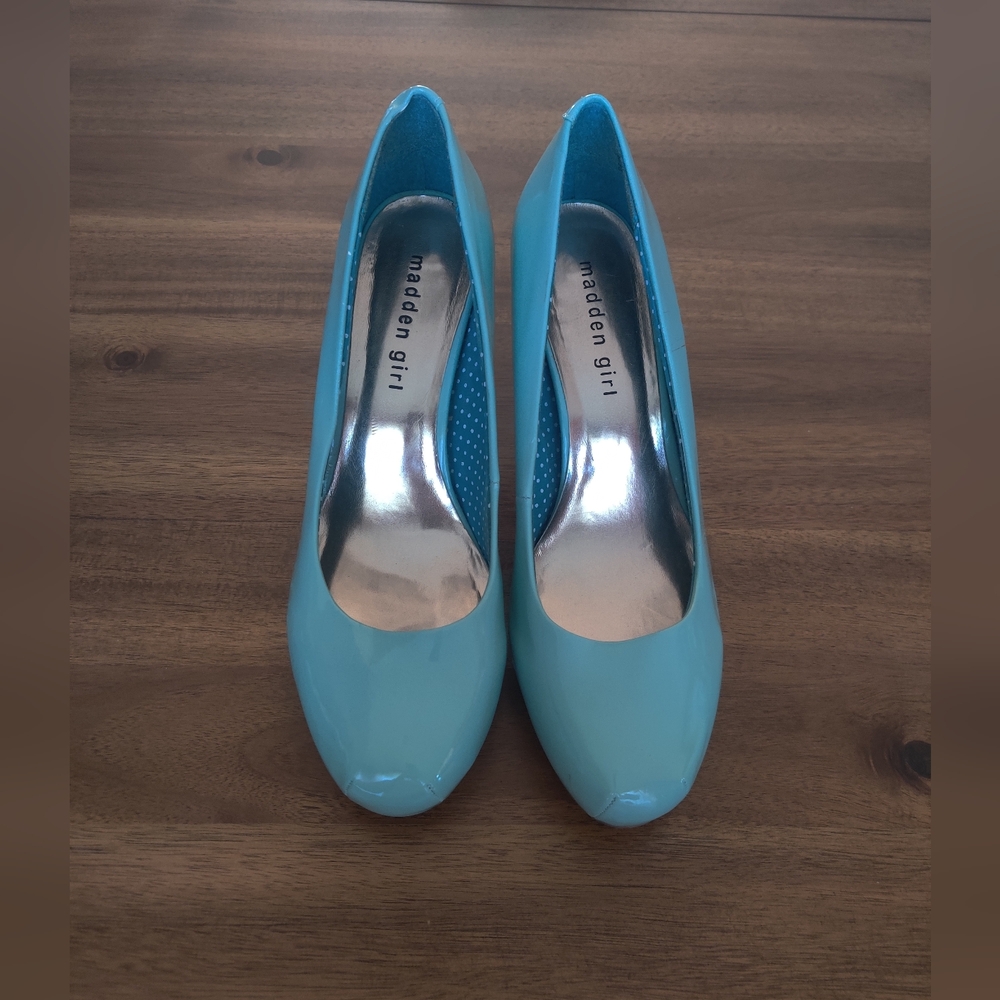 Madden Girl Mint High Heels Women’s Size 8.5